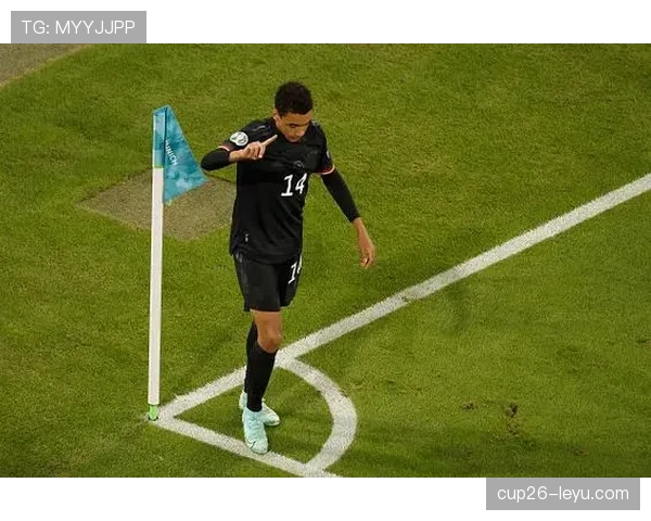 穆西亚拉 vs 贝林厄姆:全能性与技术流中场的战术适配差异 穆西亚拉 vs 贝林厄姆:全能性与技术流中场的战术适配差异